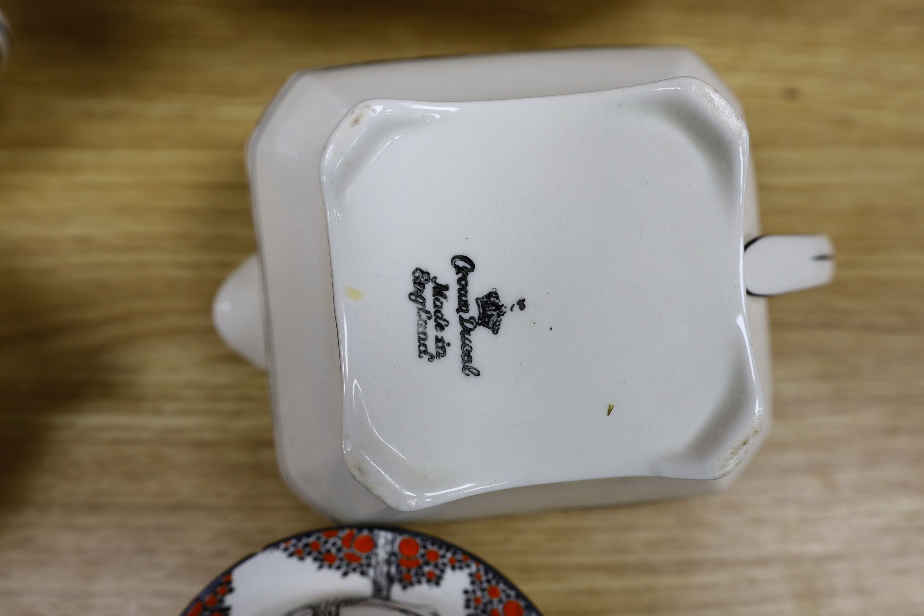 Crown Ducal 'Orange Tree' tea and dinner ware